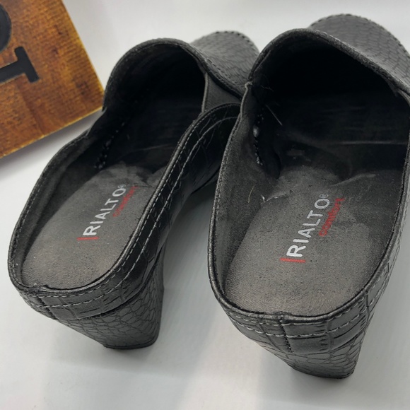 RIALTO Comfort Vette Croc Embossed Faux Leather Mules-7W - Picture 13 of 16